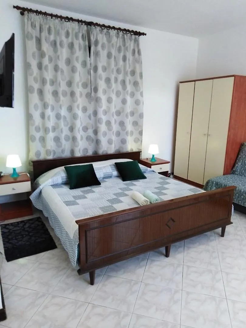 *** ゲストハウス Apartments Mirijana Vinogradska プーラ クロアチア