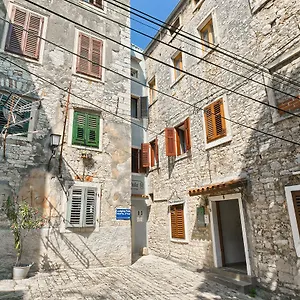 Хостел Hostel Pula, Пула